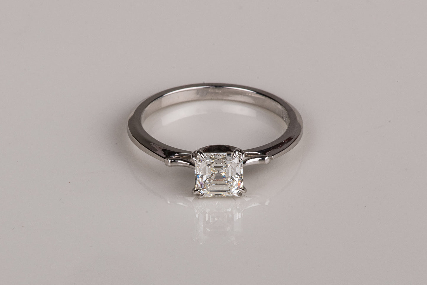 single stone diamond and platinum ring